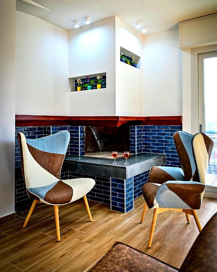 Kore Suites&Apartments ลอกรี ภายนอก รูปภาพ